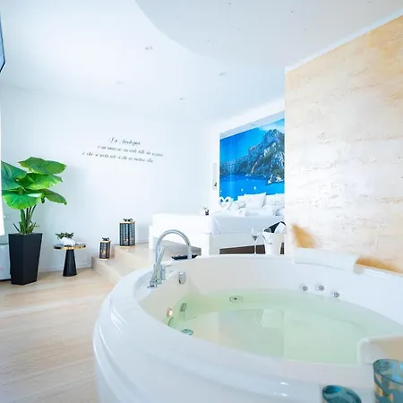 Sunshine Charming 4*