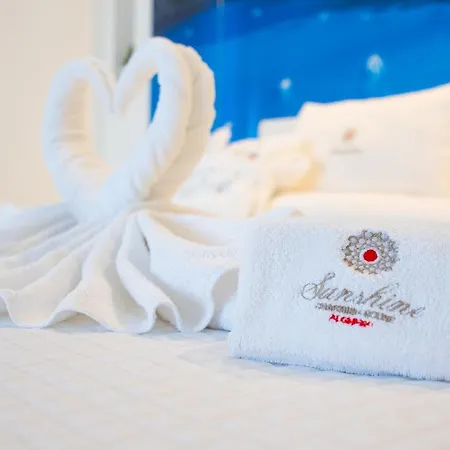 Sunshine Charming 4*